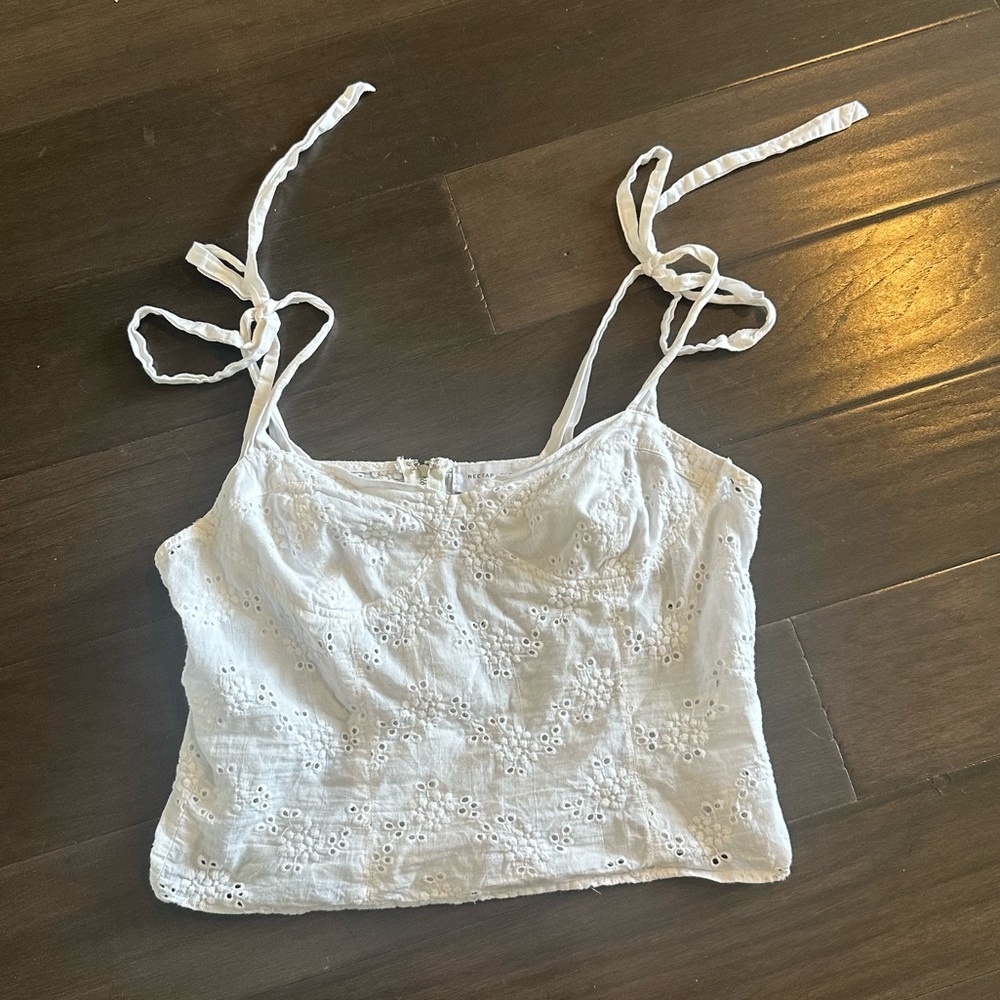 Nectar Clothing White Eyelit Adjustable Tie Tank Top Size L